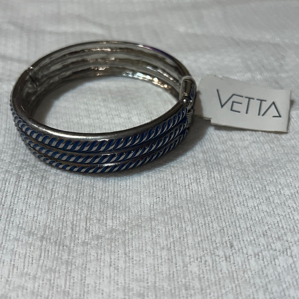 BNWT Blue Silvertone Vetta Cable Design Hinged Bracelet ***$8 FINAL SALE****